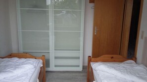 Apartment (FeWo mit Terasse u. Garten am Golfpl) | 2 Schlafzimmer