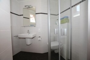 Apartment ("Gästehaus Flandern" 2) | Badezimmer
