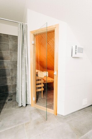 Ferienhaus | 2 Schlafzimmer, Babybetten, kostenloses WLAN