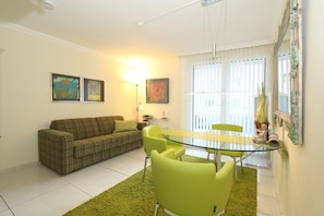 Apartment | Living room | TV