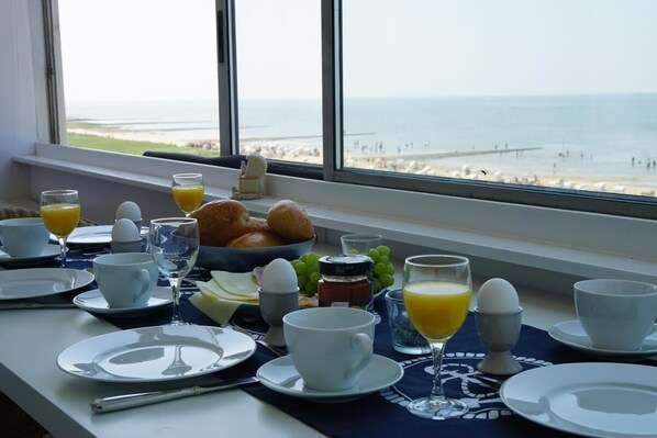 Apartment | Eigene Küche | Kühlschrank, Herdplatte, Geschirrspüler