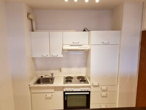 House | Private kitchen | Fridge, microwave, stovetop, coffee/tea maker