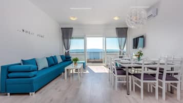 Villa | Living room | TV