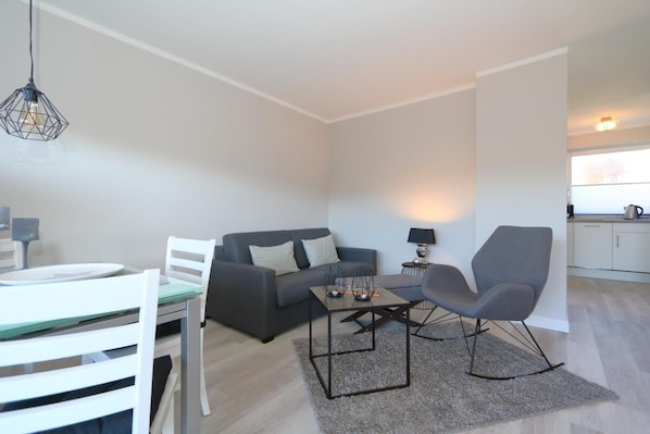 Apartment | Wohnzimmer | Fernseher