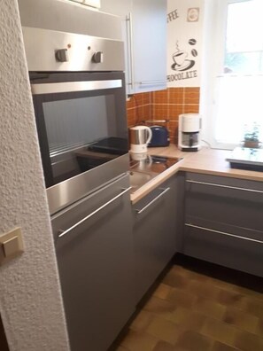 Apartment | Private kitchen | Stovetop