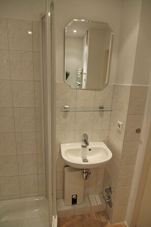 Apartment | Badezimmer