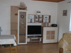 Apartment (Ferienwohnung Marita) | Living room | TV - Ferienwohnung Marita (Wittmund)