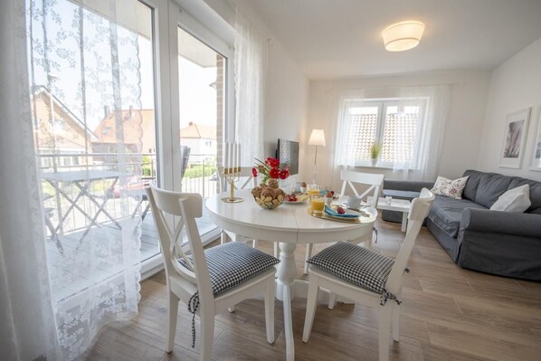 Apartment | Wohnzimmer | Fernseher