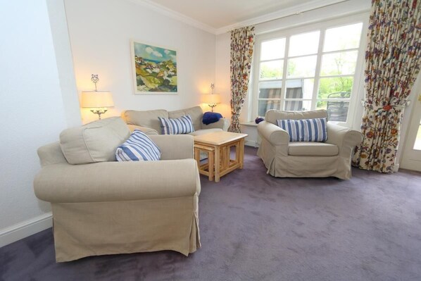 Apartment | Wohnzimmer | Fernseher