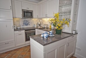 하우스 | 전용 주방 | 냉장고, 전자레인지, 쿡탑, 식기 세척기