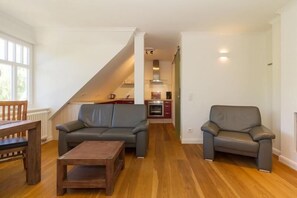 Departamento (Villa Löwenstein, WE 13 mit WLAN und) | Sala de estar | Televisión