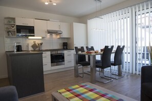 Apartment | Eigene Küche | Kühlschrank, Mikrowelle, Herdplatte, Geschirrspüler