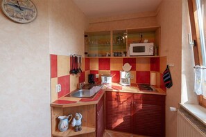 Apartment (Geschmackvoll ausgestattete Ferienwoh) | Eigene KĂŒche