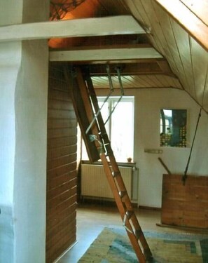 Hus | 2 sovrum och barnsängar