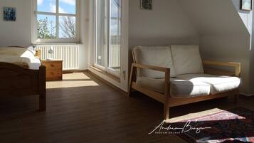 บ้านพัก (Haus Heizmann) | ห้องนั่งเล่น | ทีวี