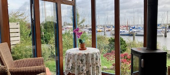 4pers - House w Sauna, Winter Garden & Fishing Pier in Front of the Lauwersmeer