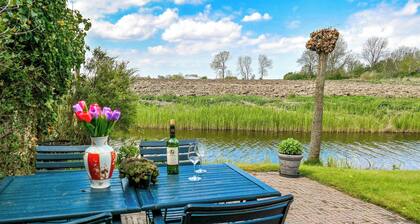 5 Pers Holiday Home Horizon Close to the National Park Lauwersmeer