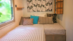 Mobile Home, 2 Bedrooms, Patio, Garden View | 2 bedrooms, bed sheets - Beautiful Quiet 2 Persons Caravan on the Lauwersmeer (Anjum)