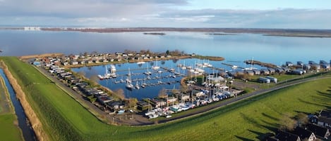 Bungalow, 3 chambres, terrasse, vue sur le jardin | Marina