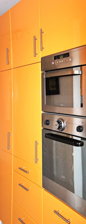 Apartment | Eigene Küche | Kühlschrank, Mikrowelle, Herdplatte, Geschirrspüler