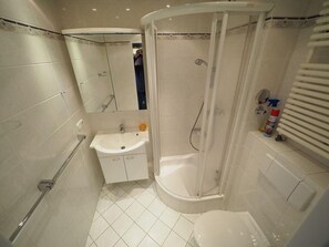 Apartment | Badezimmer