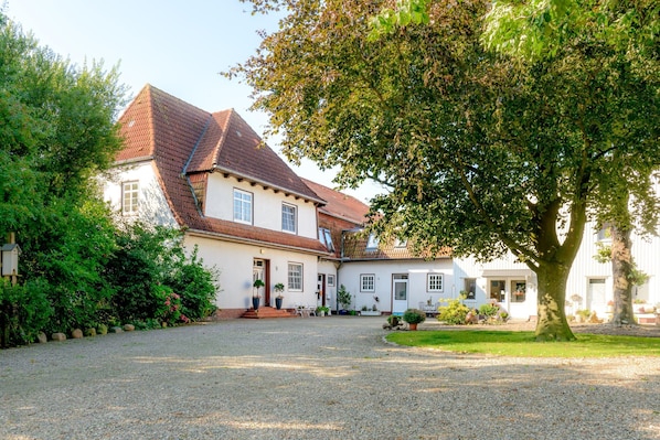 House | Exterior