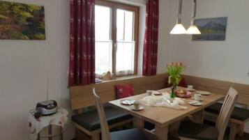 Apartment | 2 Schlafzimmer, Babybetten, kostenloses WLAN, Bettwäsche