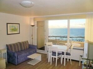 شقة | غرفة المعيشة | تلفزيون