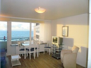 Apartment | Wohnzimmer | Fernseher