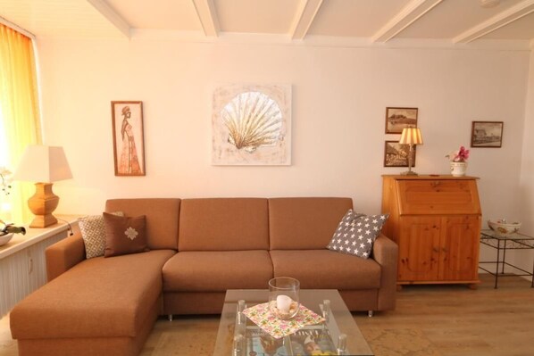 Apartment | Wohnzimmer | Fernseher