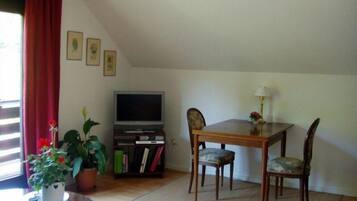 Apartment (Am Oelzepark - Ferienwohnung) | Living room