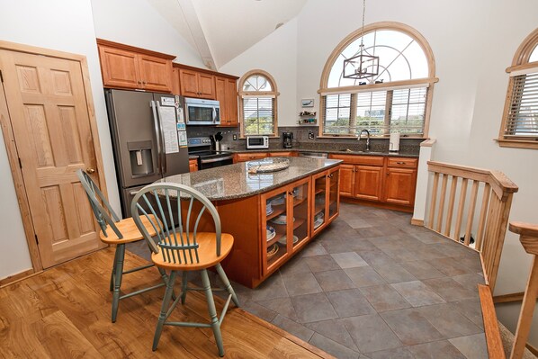 Fridge, microwave, oven, stovetop - Oceanside, Hot Tub, Close to Beach, Sunroom, CP7, Shoulda Been Here Yesterday (Corolla)