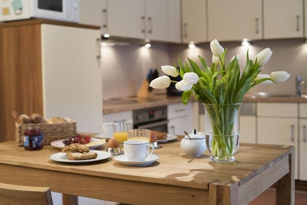 Apartment | Private kitchen | Fridge, microwave, stovetop, dishwasher - Nige Ooge 11 (Cuxhaven)