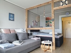 Apartment ( HS 829)