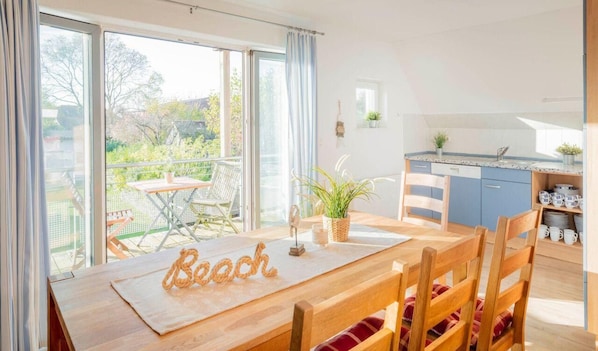 Apartment | Eigene Küche | Kühlschrank, Mikrowelle, Herdplatte, Geschirrspüler