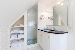 Apartment | Badezimmer