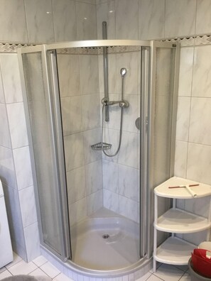 Apartment | Bathroom
