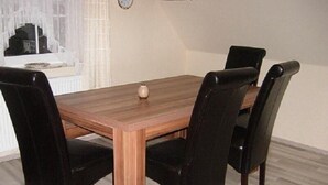 Apartment | Private kitchen | Coffee/tea maker, fridge, microwave, stovetop - Nordsee-ferienanlage -wohnung Langeoog- (Dornum)