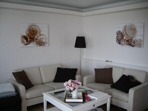 Apartment | Wohnzimmer | Fernseher