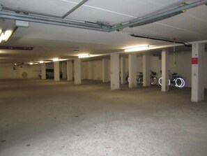 Apartment (Seeburg -Seeblick- Str/125) | Parkplätze | Parken ohne Service (kostenlos)