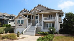 Exterior - OCEANFRONT, Comm Pools, Ocean Views, 102, Summers Getaway (Corolla)