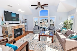 TV, fireplace, offices - Moms Dream- Oceanside, Comm Pool, Hot Tub, Yard, CB10, Dads Mercedes (Corolla)