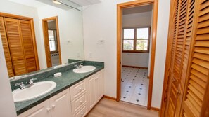 Douche, serviettes fournies