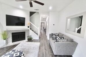 تلفزيون بشاشة مسطحة، مدفأة