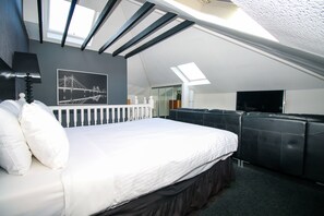 Decoración personalizada, muebles diferentes y escritorio