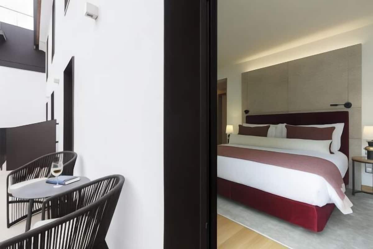 1 bedroom, minibar, in-room safe, desk