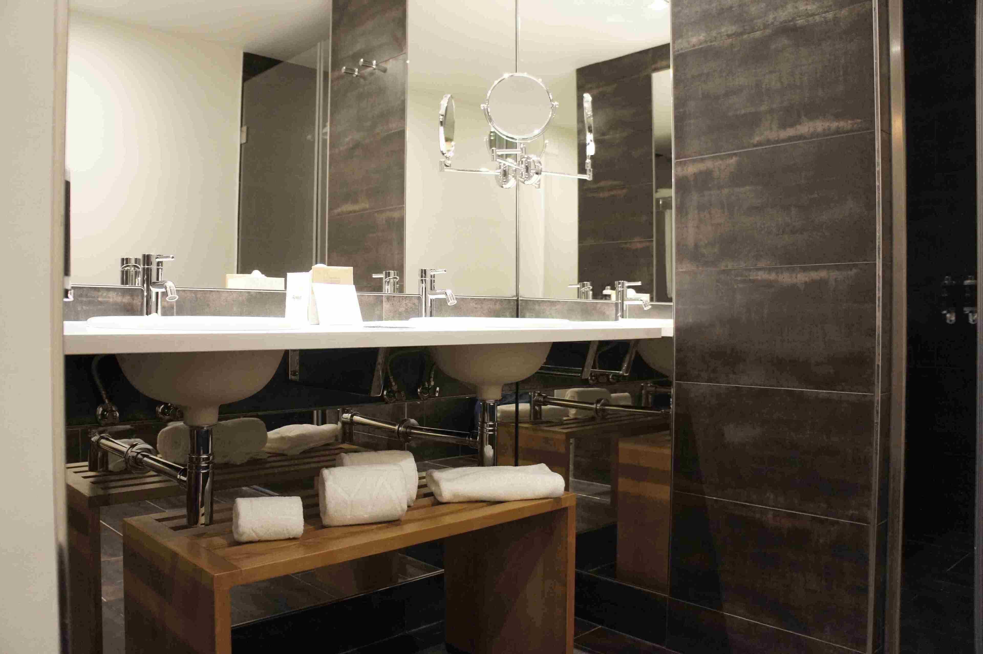 family room, 1 king bed with sofa bed, river view | bathroom | free toiletries, hair dryer, towels