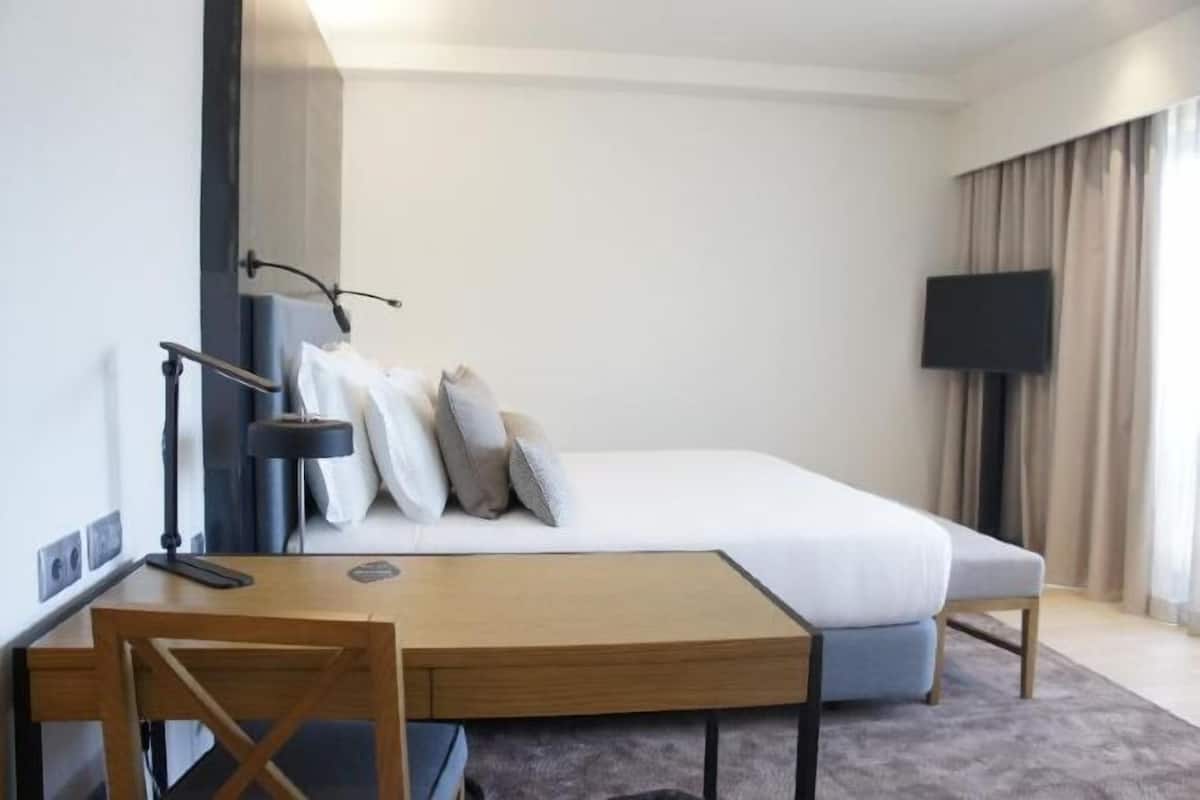 1 bedroom, minibar, in-room safe, desk