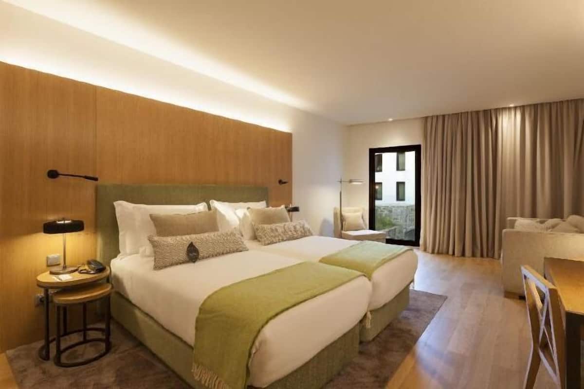 1 bedroom, minibar, in-room safe, desk