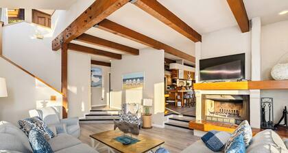 3 Bed/3 Bath Rental Above Downtown Cambria, Fabulous Location!